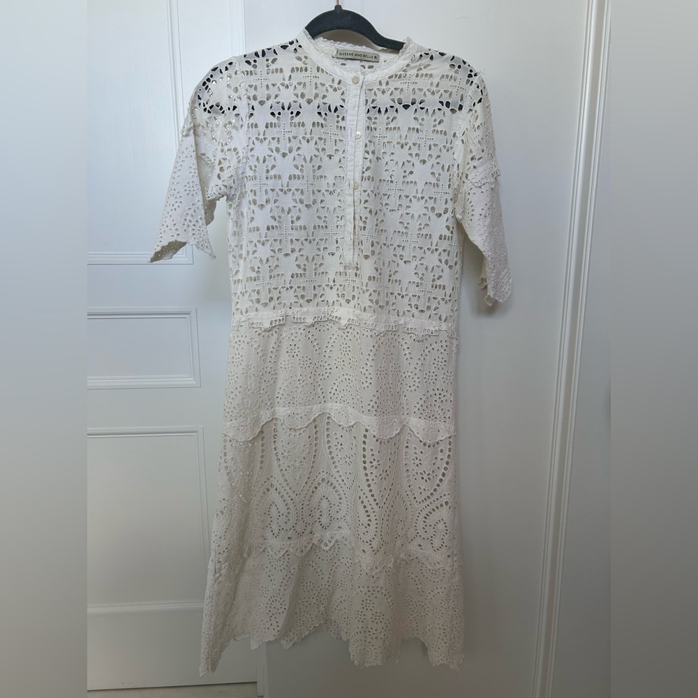 Chic White lace Midi Dress